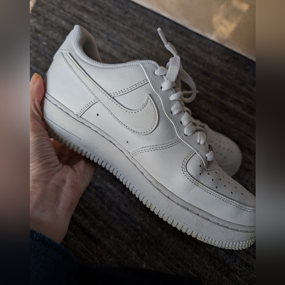 EUC Nike Air Force 1s Women's size 9